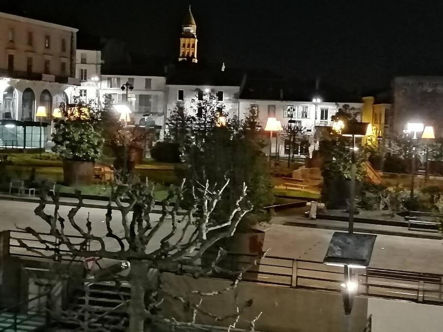 Le Bien-Etre Au Coeur De La Ville Confort & Vue Perigueux Luaran gambar